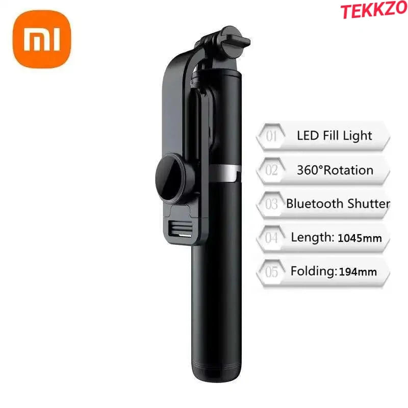 Xiaomi black selfie stick with LED fill light, 360° rotation, Bluetooth shutter