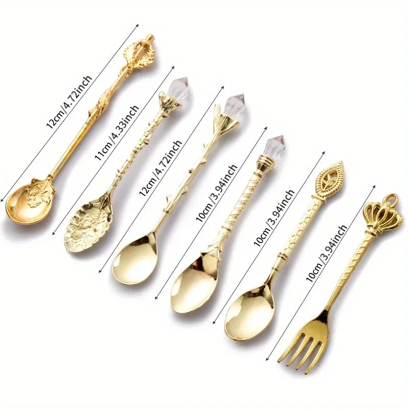 6pcs Vintage Spoons Fork Royal Style Gold Carved Coffee Tea Spoon Snacks Fruit Prikkers Dessert Fork Cutlery Set Kitchen Tool